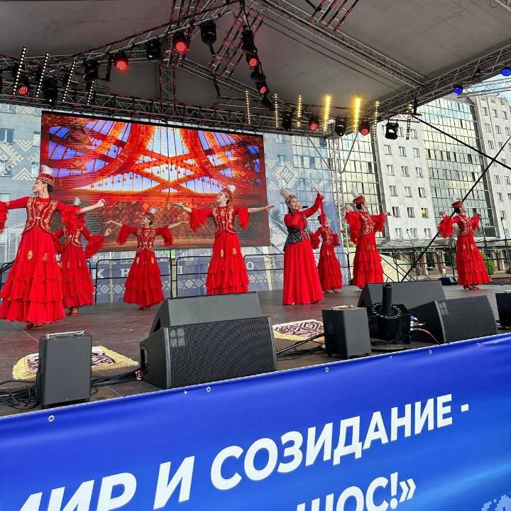 День национальных культур стран ШОС прошёл на «Славянском базаре» в Беларуси